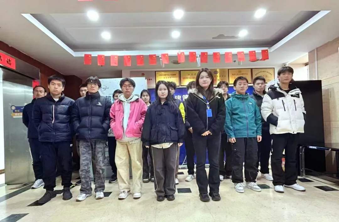 叮！結(jié)班成功！這張合照，是我們努力的最好